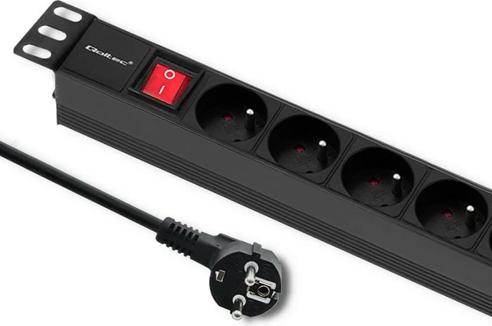 Prizë rack Qoltec 54471, 8x Type E, 1U, 16A, 2m, e zezë