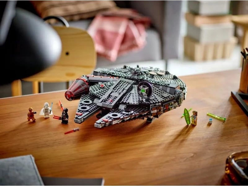 Lego Star Wars set për fëmijë, Dark Falcon Millennium