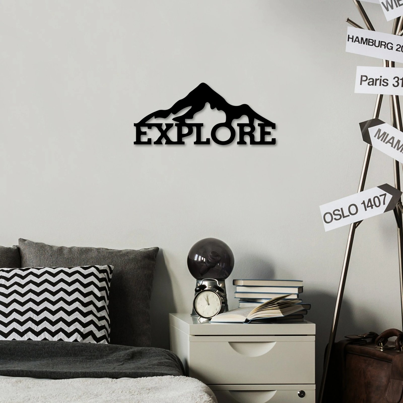 Aksesor dekorativ metalik për mur, Wallity Explore, ngjyrë e zezë, 60x26cm