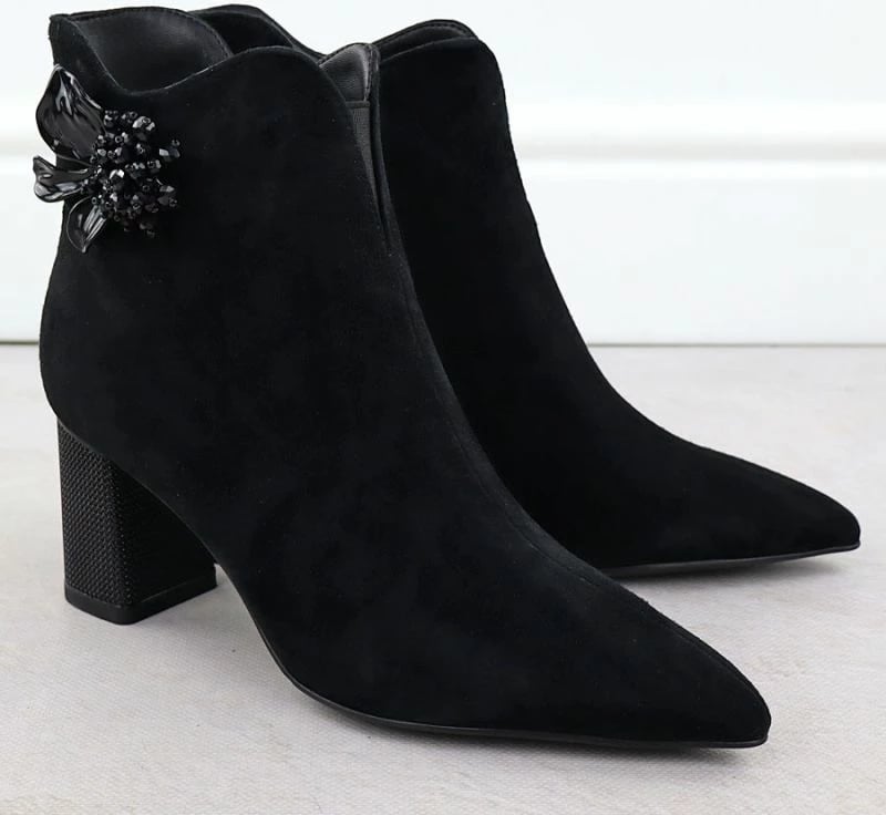 Çizme të shkurtra lëkure për femra S.Barski 52-686