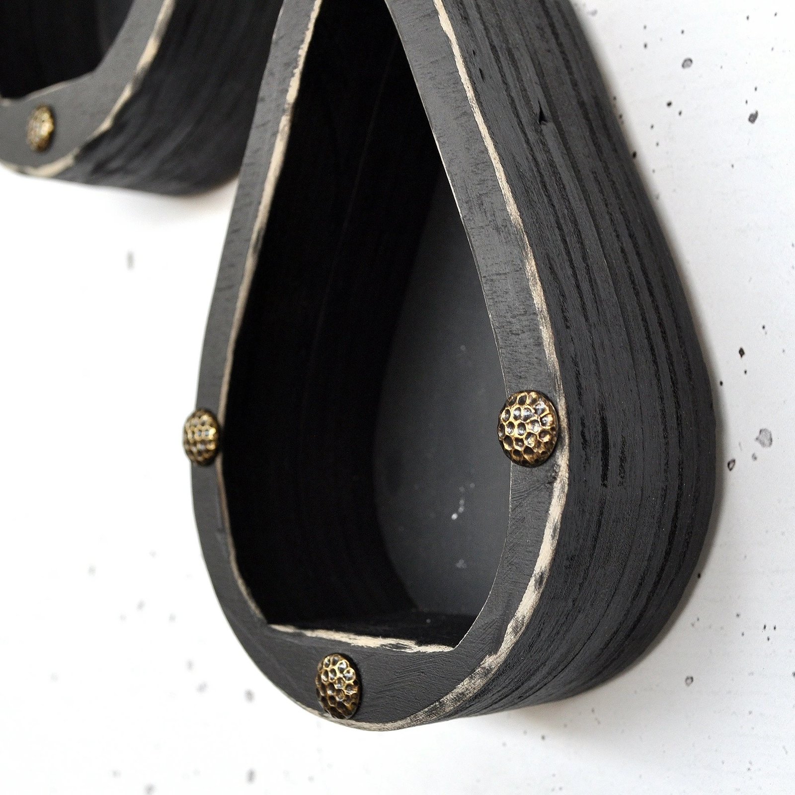 Raft dekorativ prej druri për mur, ngjyrë e zezë, Hanah Home, Raf291 (set prej 2 copash)