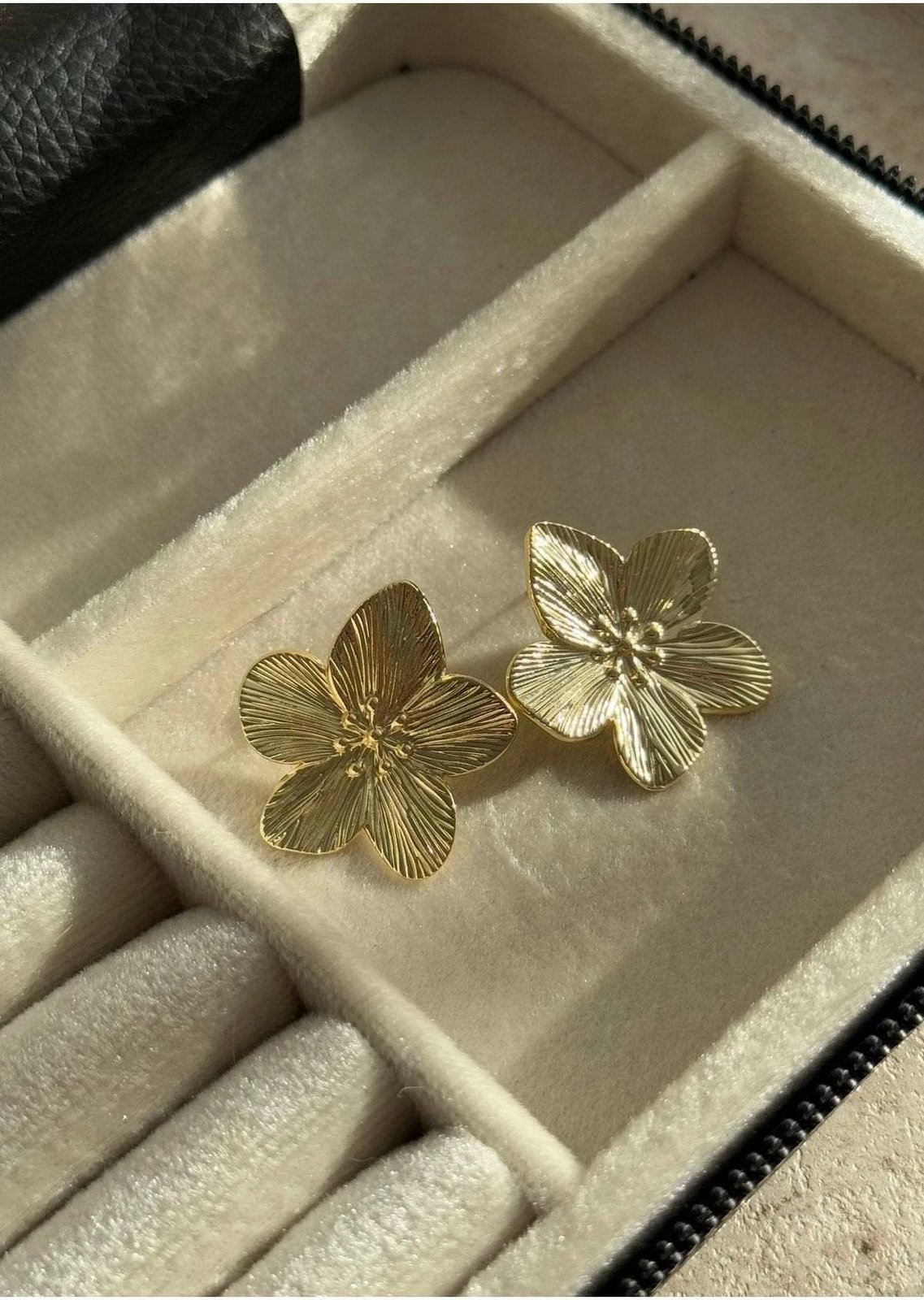 Vathë të artë prej bronzi, dizajn lule, Jumeon, KPEGMSA35054, 3.5cm