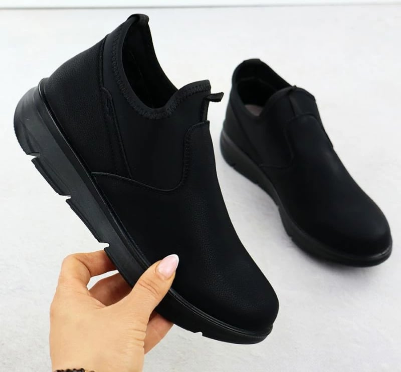 Çizme të ulëta femra Potocki 25-90356, të zeza