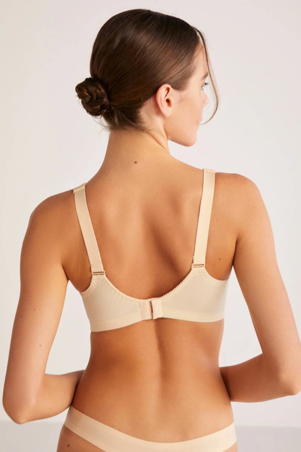 Sytjena Jumeon, nude, 1C13CSUK101.012.C00225