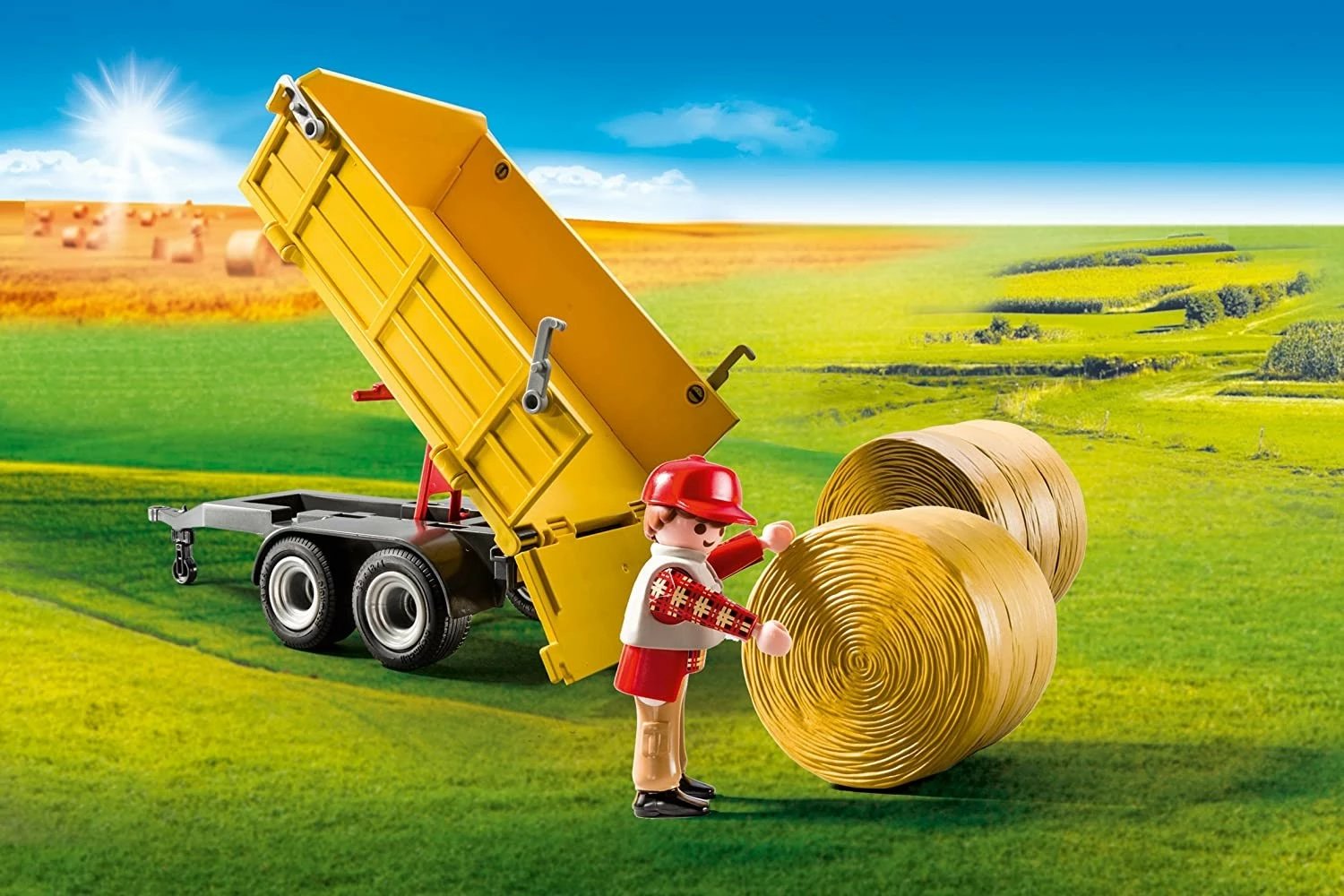 Set lodrash Playmobil Country 9317, traktor me rimorkio dhe figurina