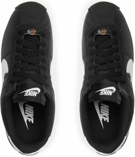 Atlete për femra Nike, të bardha e të zeza
