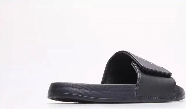 Shapka për vajza 4F, të zeza