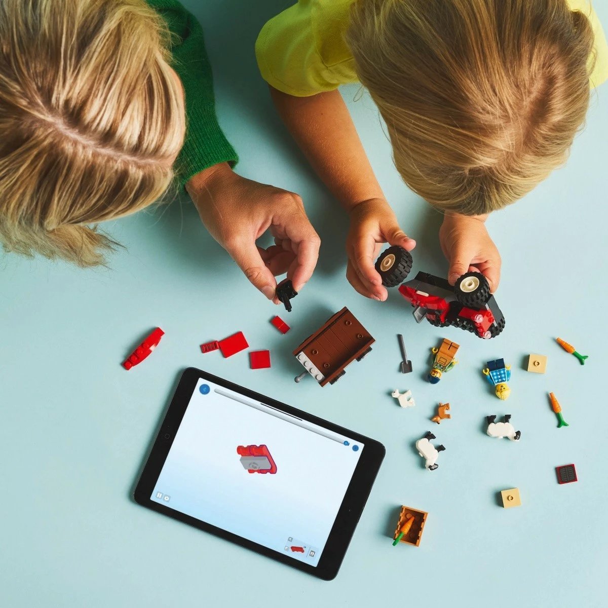 Set ndërtimi LEGO City 60461, traktor i kuq me rimorkio dhe dele, 116 pjesë