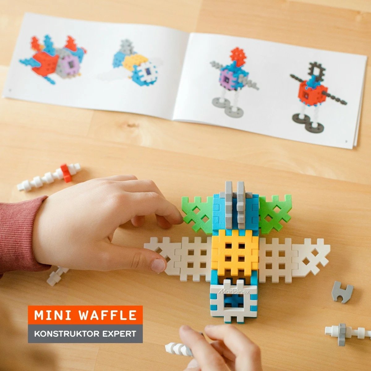 Set blloqe ndërtimi Marioinex Mini Waffle Constructor Expert 301 copë, shumëngjyrëshe