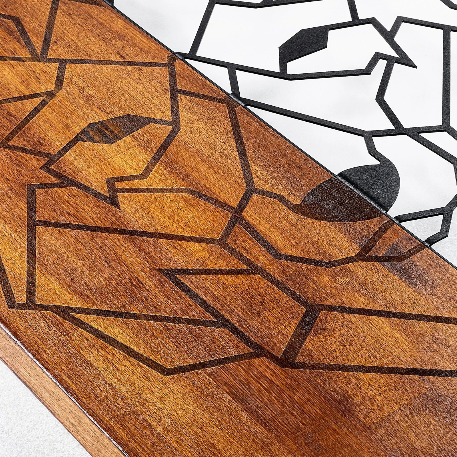 Aksesor dekorativ për mur, dru dhe metal, motiv ujku, Wallity, ngjyrë arre dhe e zezë, 45.5x58cm