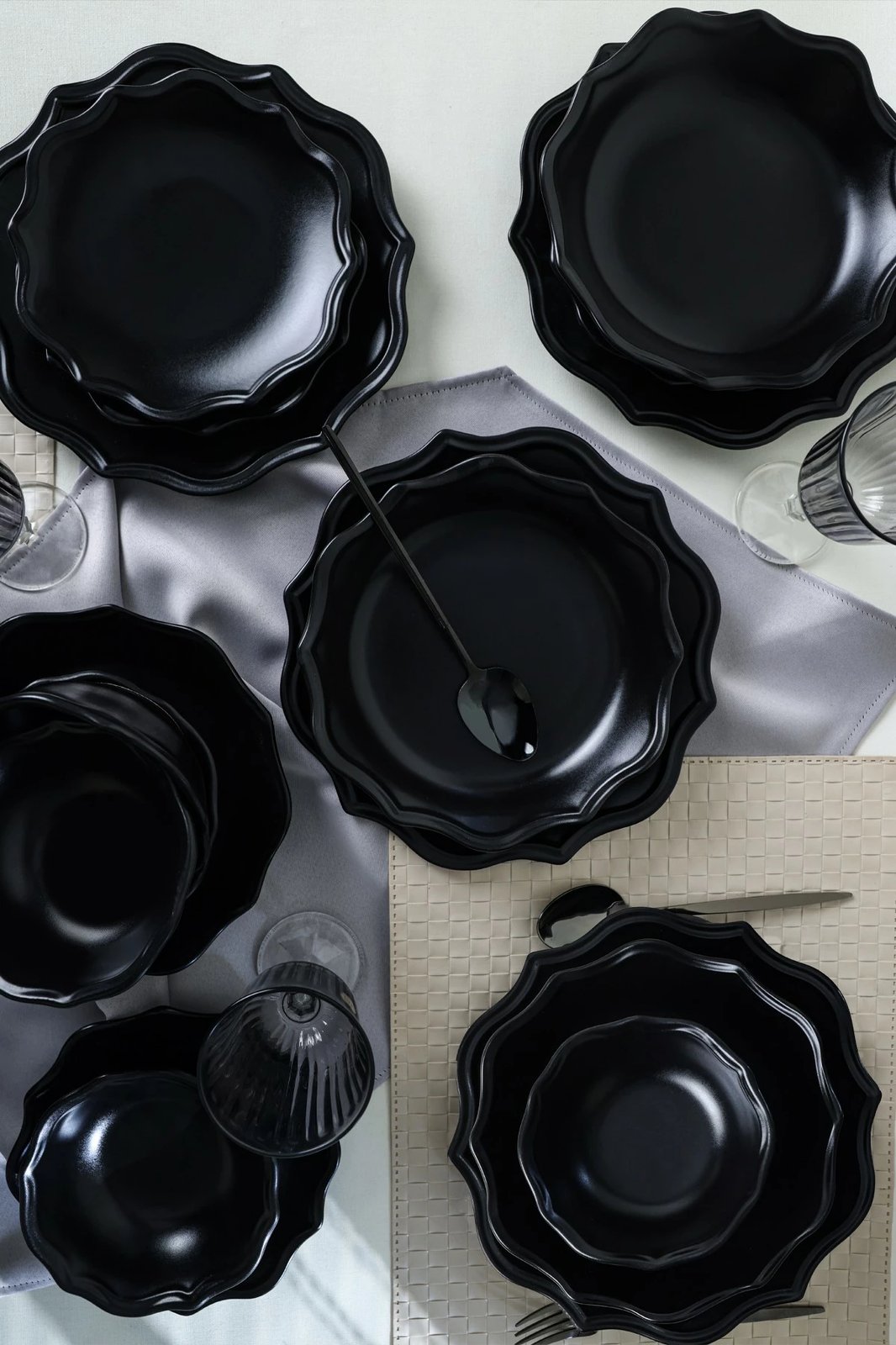 Set enësh për drekë, qeramikë, 24 copë, ngjyrë e zezë mat, Hermia Concept, X0001517500000000000000000