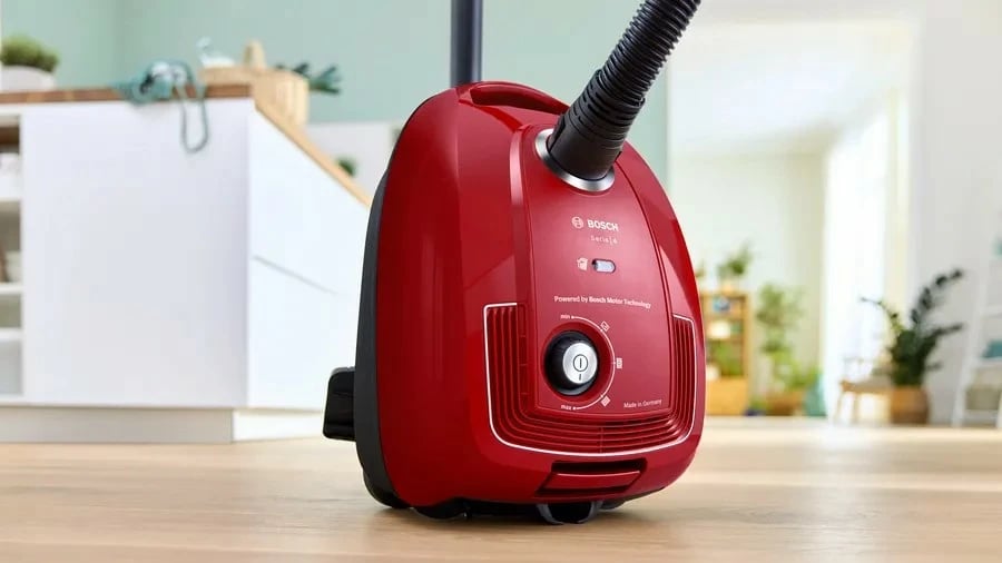 Fshesë me korent Bosch BGB38RD2, 600W, me qese, e kuqe