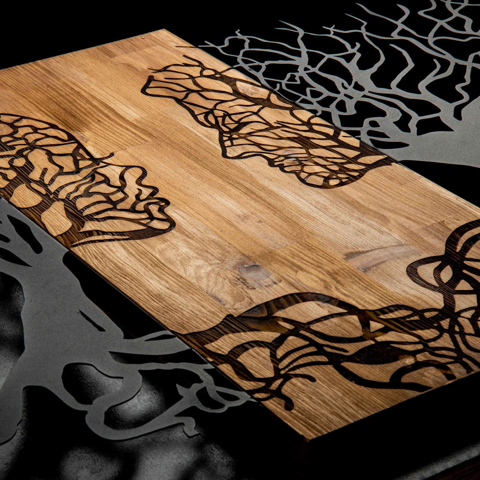 Aksesor dekorativ për mur, dru dhe metal, Wallity Tutku, ngjyrë e zezë dhe arre, 92x58cm