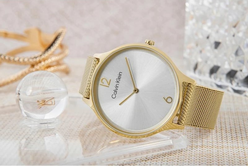 Orë dore për femra Calvin Klein, ari