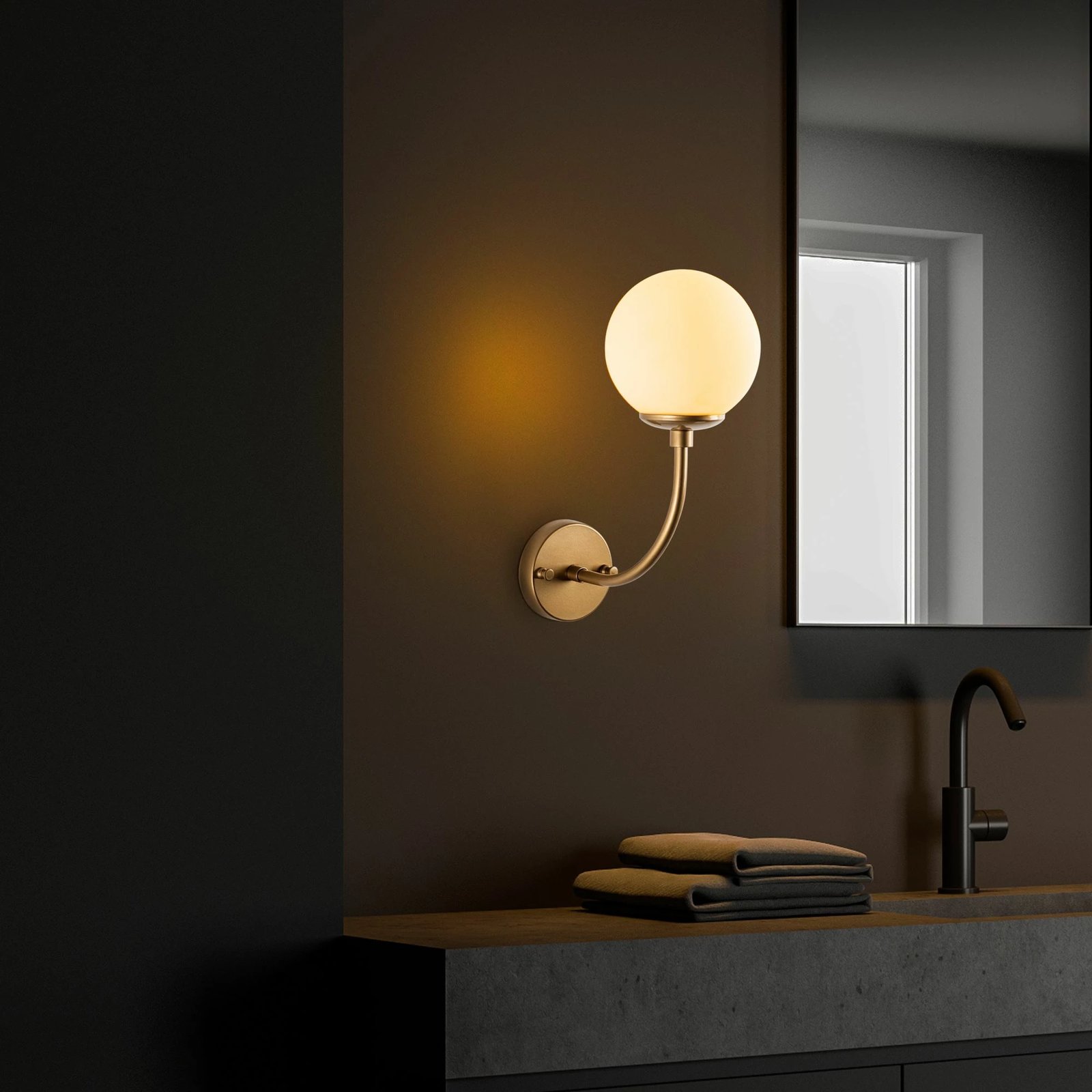 Llambë muri Opviq, Sferıs - 15030, ngjyrë ari