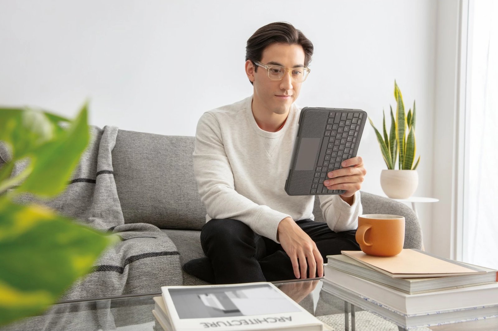 Tastierë me mbështjellës Logitech Folio Touch për iPad Air 4th Gen, gri