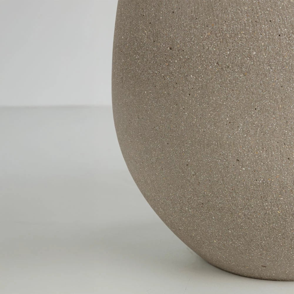 Set vazo betoni SCILLA, 2 copë, ngjyrë kafe e çelët, 40x40x34cm