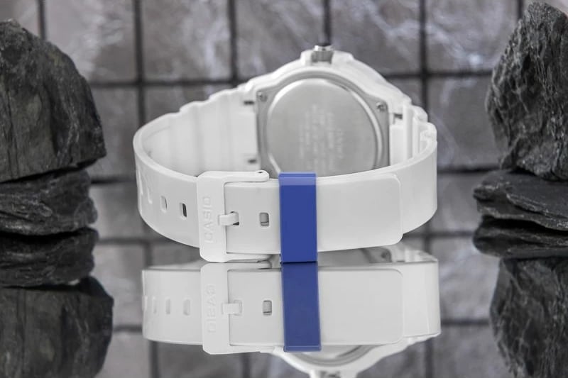 Orë dore për femra Casio, e bardhë