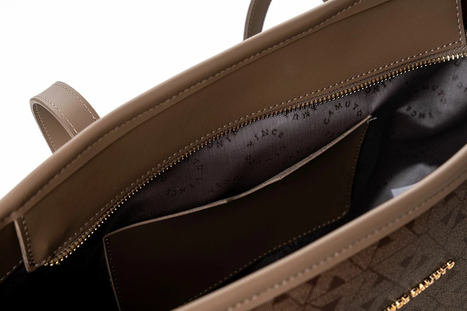 Çantë tote, ngjyrë kafe, Vince Camuto Taormina, monogram