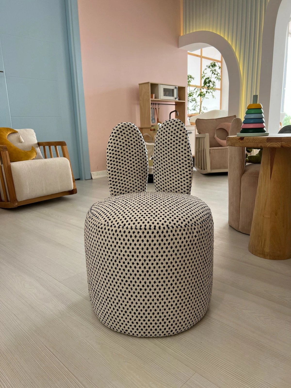 Karrige me krahë Atelier del Sofa, Bunny - Puantiye, e zezë dhe e bardhë
