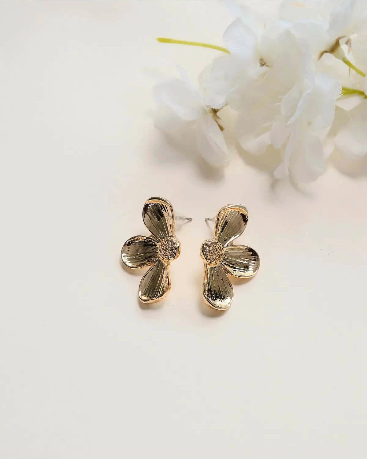 Vathë Jumeon, ngjyrë ari, Gld-Cckkup