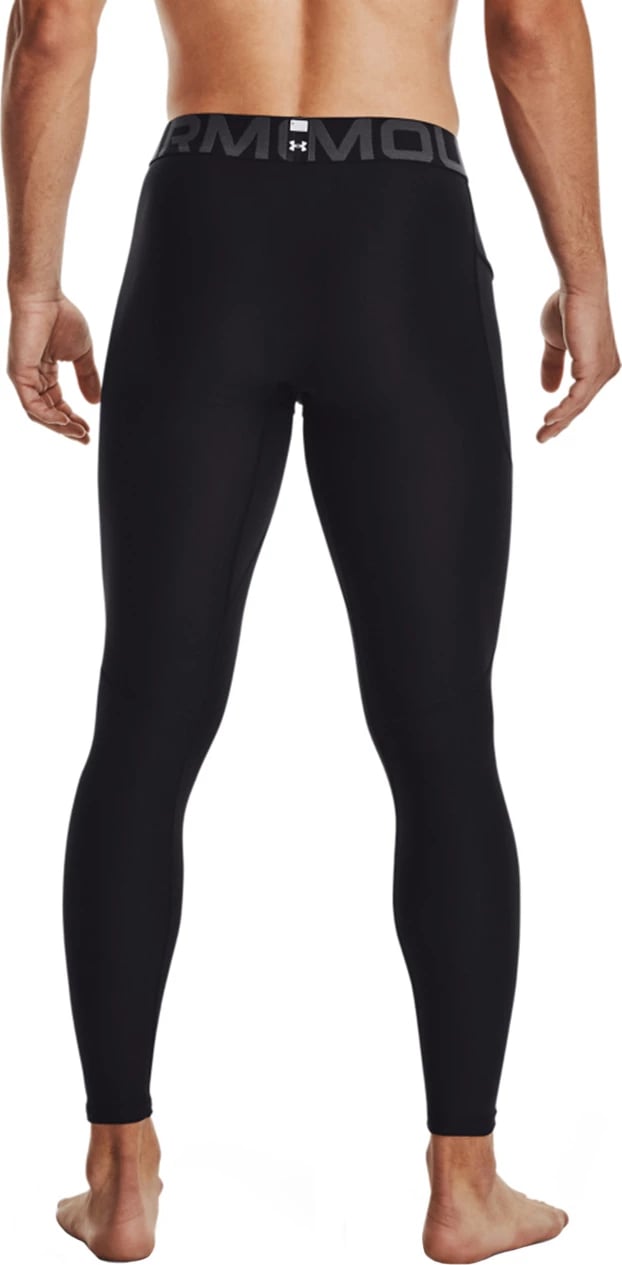 Hellonka për meshkuj Under Armour, të zeza