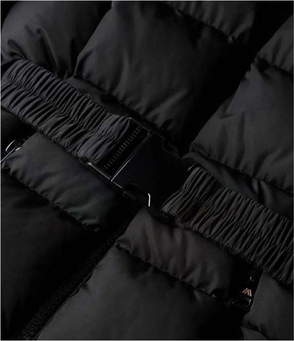 Jakne Superdry femra, e zezë