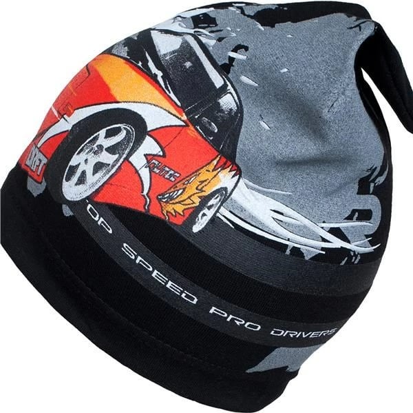 Kapelë bebe pranverore NEW BABY, motiv veturë garash, 100% pambuk, madhësia 104 (3-4 vjet), e zezë