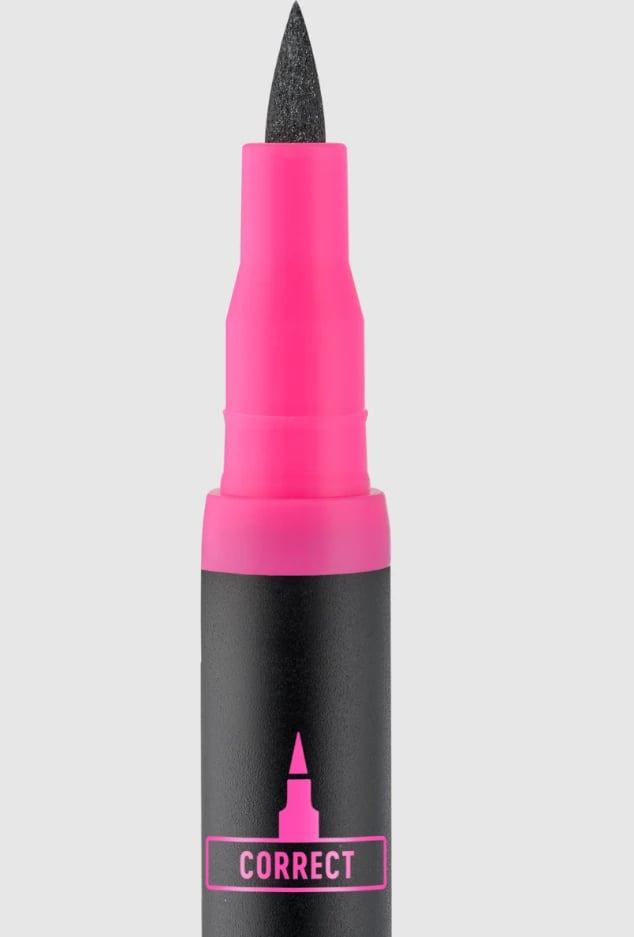 Penel për sy Essence  Line It Like A Pro 01 Black, 1.2 ml