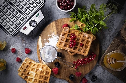 Aparat për gofra, Camry CR 3046, 1600W, kontroll i butë i temperaturës, pllaka jo‑ngjitëse