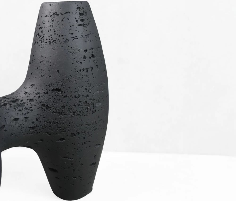 Mbajtës qirinjsh TRIPTYCH II, rrëshirë, ngjyrë e zezë, 18.5x15.5x15.5cm