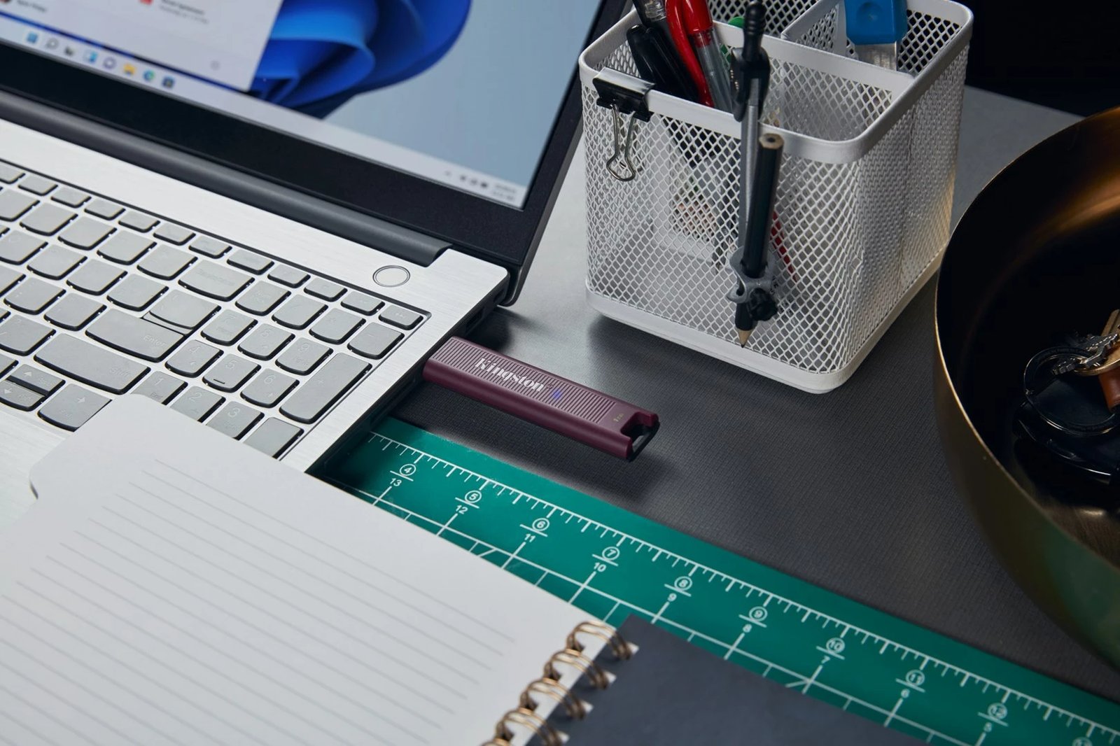 USB Kingston DataTraveler Max 1TB, USB 3.2 Gen 2, Kuqe