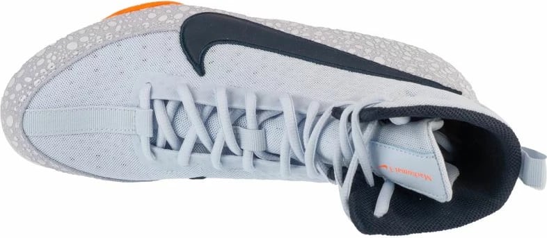 Atlete boksi Nike, të bardha