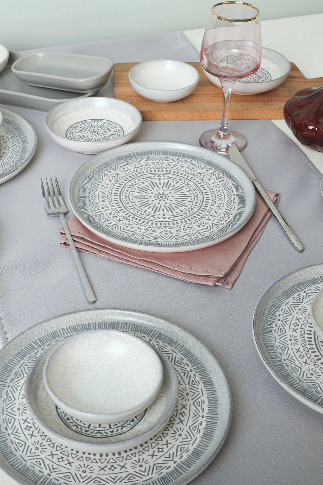 Set mëngjesi 18 pjesësh Hermia Concept, X0001532400000000000000000