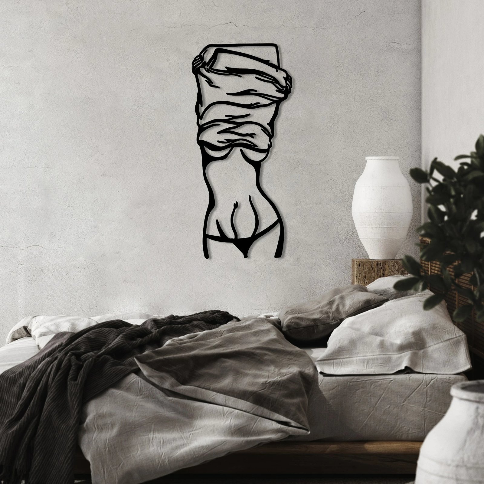 Aksesor dekorativ metalik për mur, siluetë gruaje duke u zhveshë, Wallity, ngjyrë e zezë