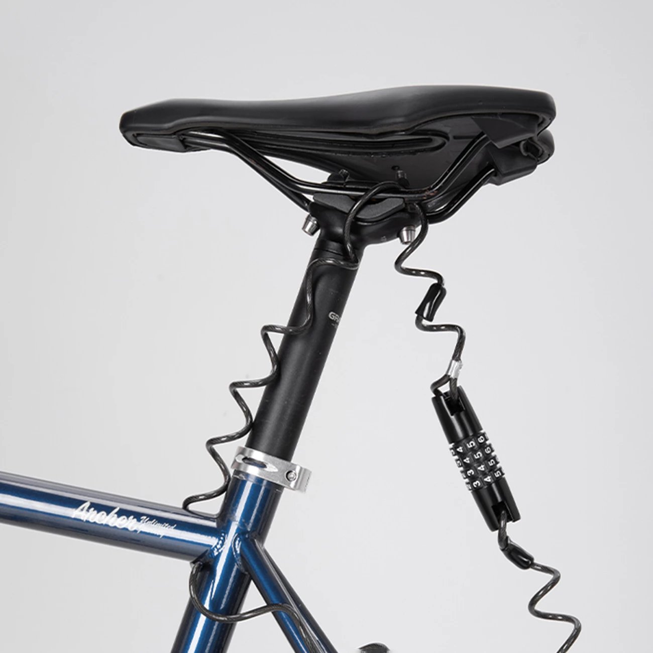 Kyç kabllo për biçikletë/helmetë Wozinsky WBN-01R, kombinim 4-shifror, 1.5 m, i papërshkueshëm nga uji, zi