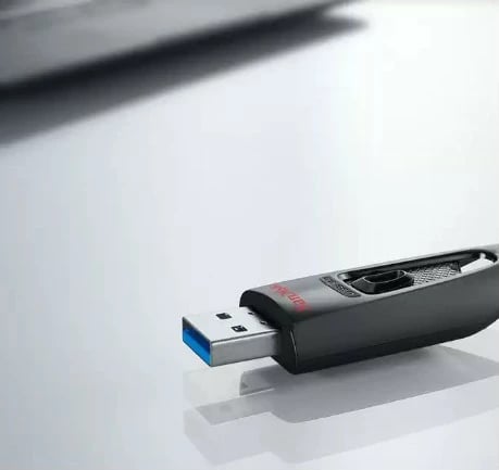 USB stick Sandisk Ultra 64GB USB 3.0, i zi