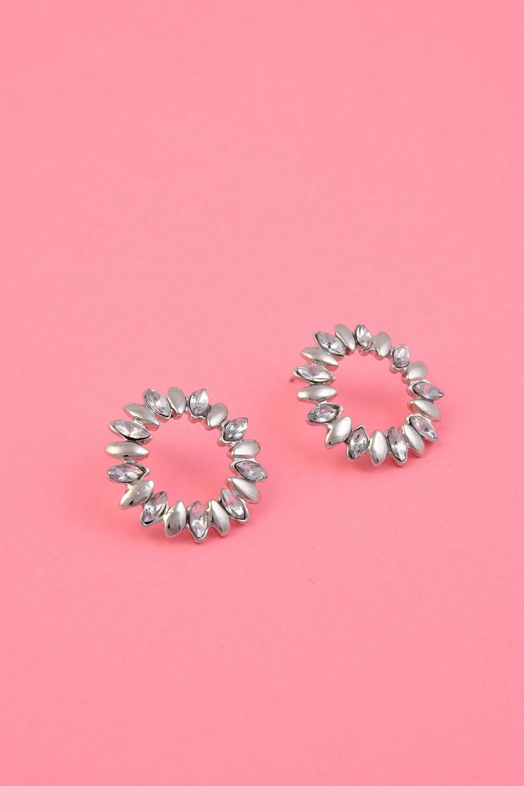 Vathë Jumeon, ngjyrë argjendi, Gmsmrkztaskup