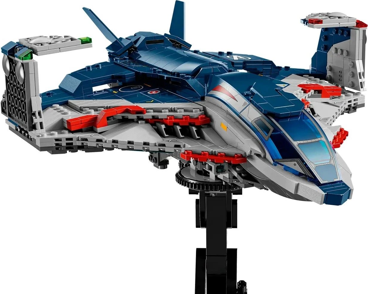 Set LEGO Marvel Quinjet 76325, 5 minifigura, 1131 pjesë