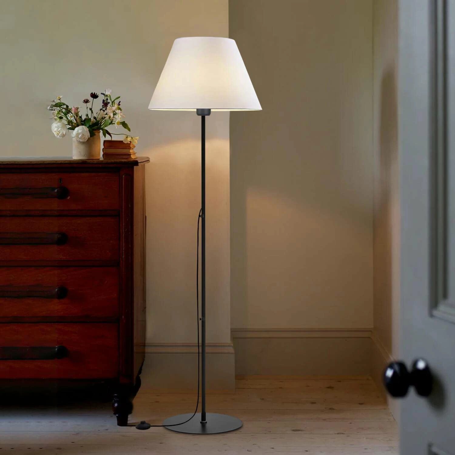 Llambë dyshemeje Opviq, ngjyrë krem, 241801