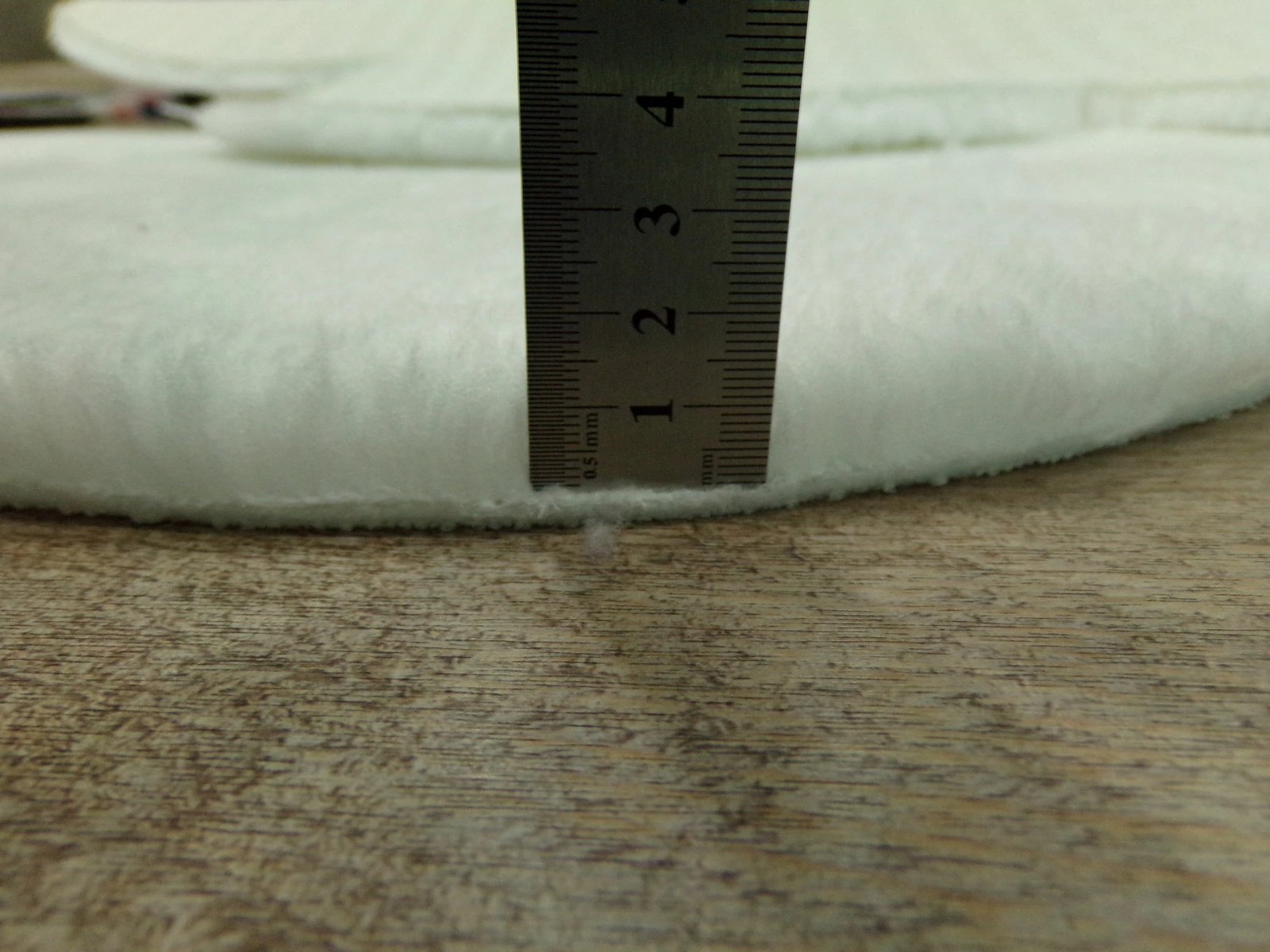 Qilim Daisy, material pelushi, i bardhë, 120x120cm