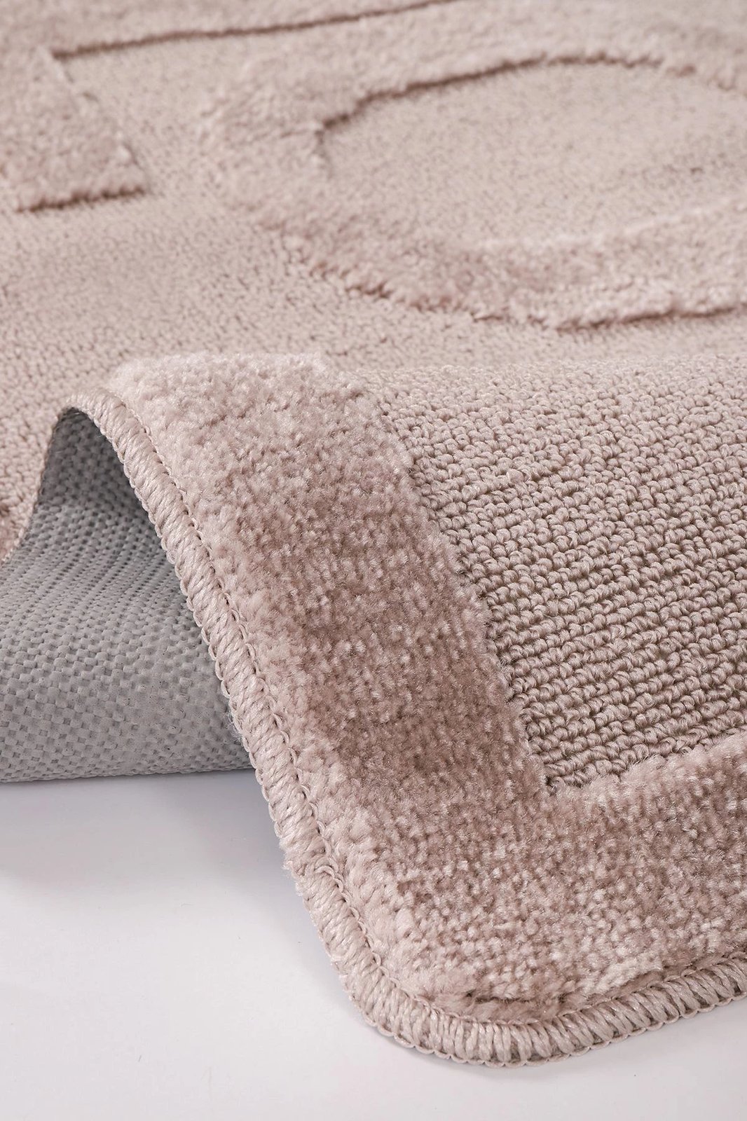 Tapet për banjo Mijölnir, Love, ngjyrë mink Tapet për banjo Mijölnir, Love, ngjyrë mink