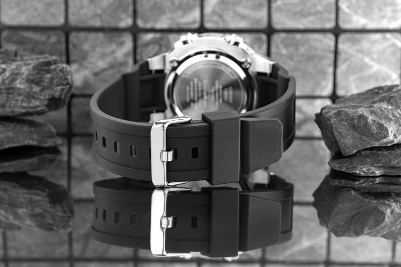 Orë dore për meshkuj CASIO, e zezë