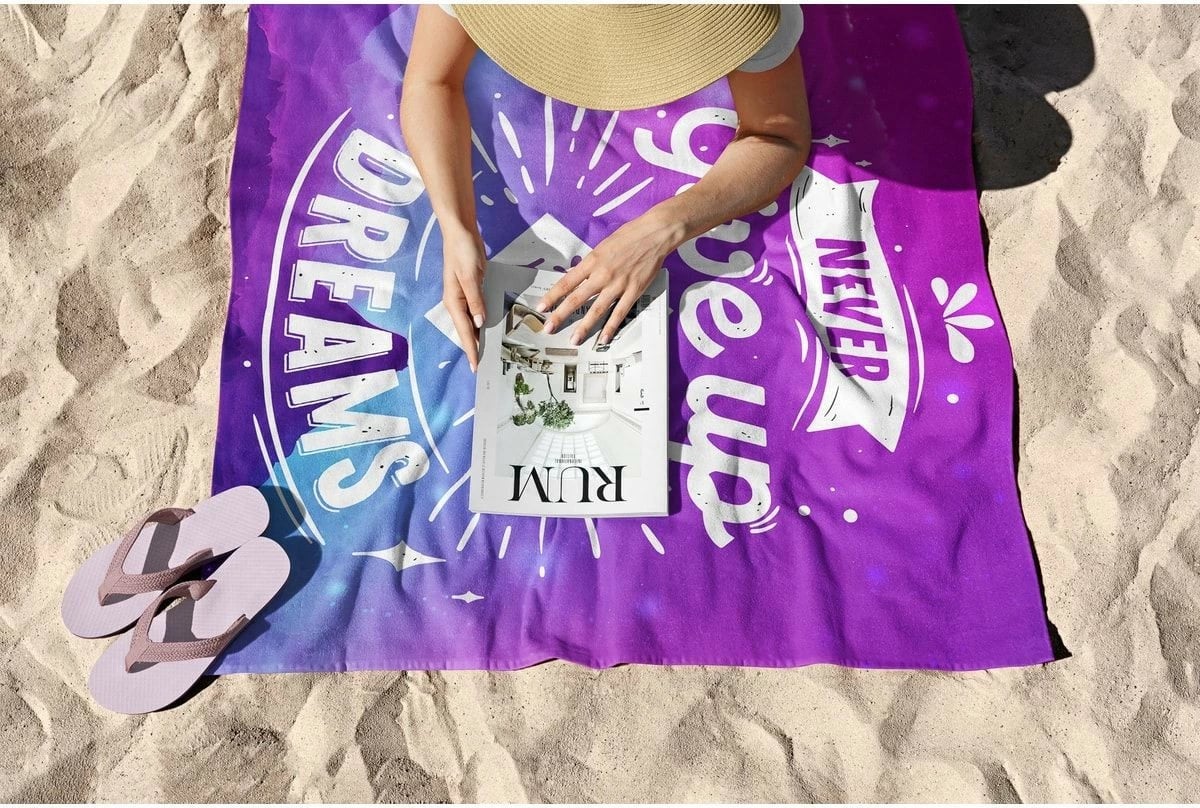 Peshqir plazhi Mijolnir, Never Give Up 70