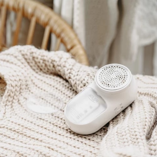 Makinë heqëse pezulash rrobash, Adler AD 9621, USB rimbushëse 6500 rpm 40 min, teh inox 4.5x4.5 cm, bateri 600 mAh