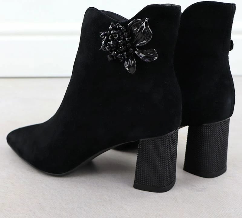 Çizme të shkurtra lëkure për femra S.Barski 52-686