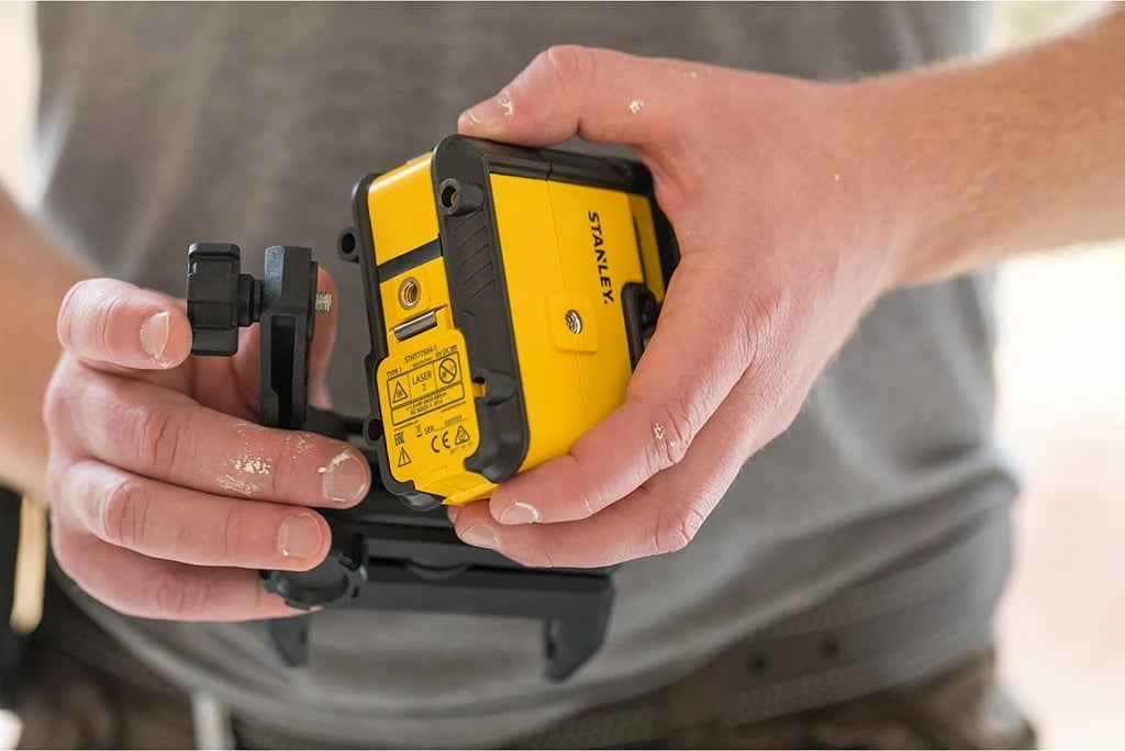 Nivel lazer Stanley STHT77504-1, 360°, rreze e kuqe, me bateri, verdhë/zezë