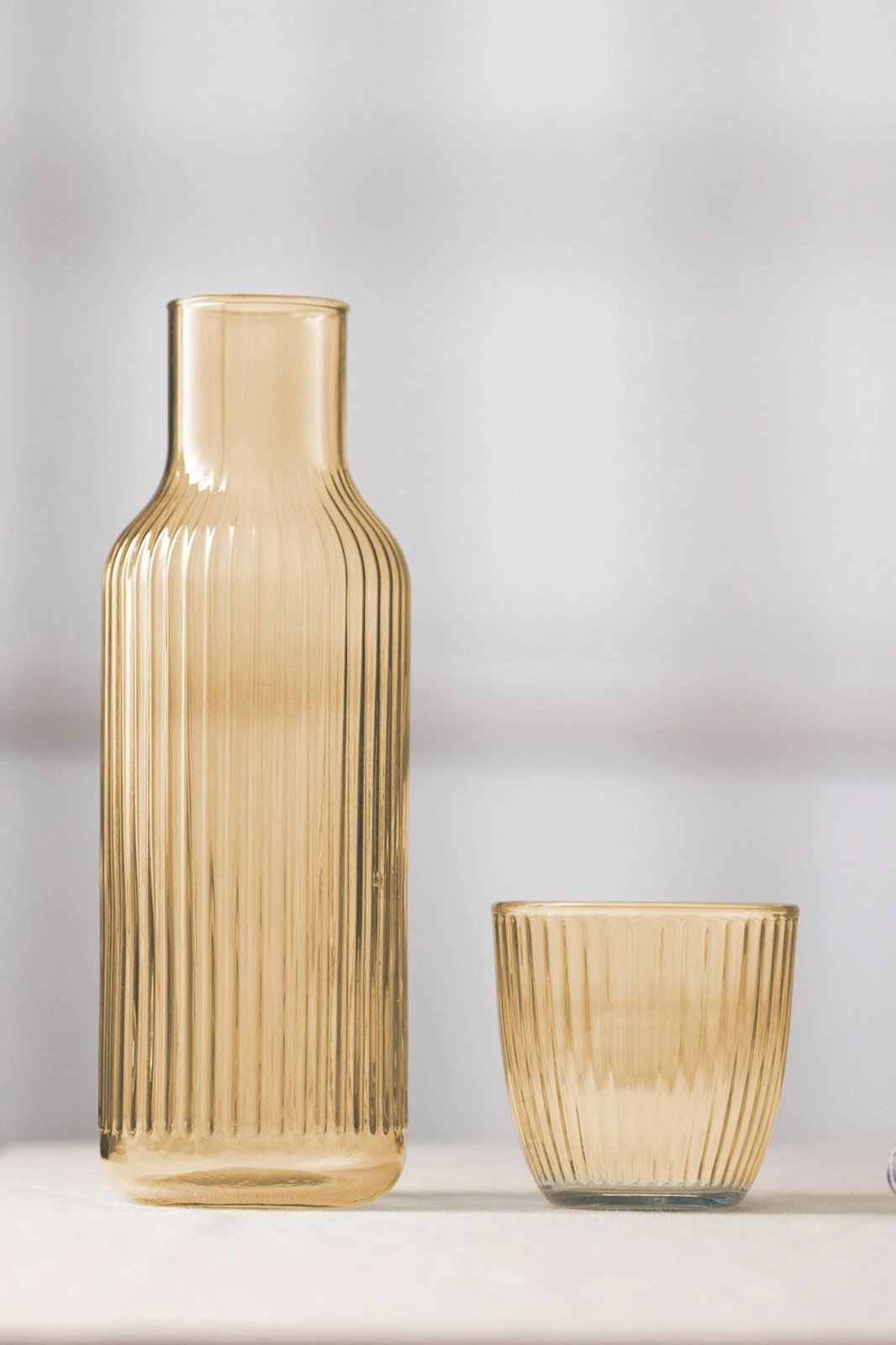 Set shishe dhe gotë qelqi, ngjyrë amber, Hermia Concept, 2 copë