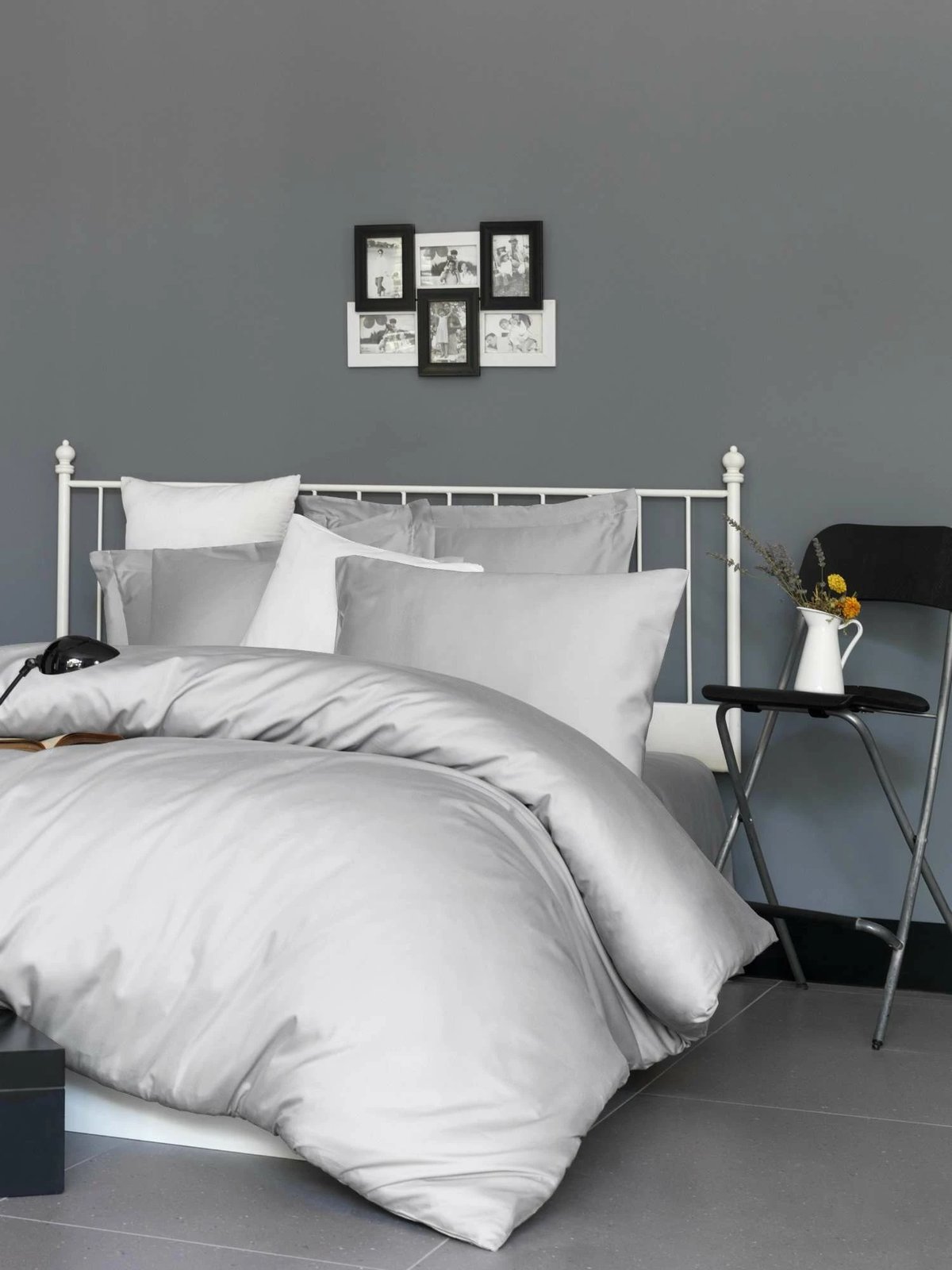 Çarçaf fitted king satin, ngjyrë gri e çelët, L'essentiel