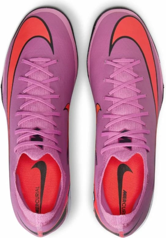 Atlete futbolli Nike për meshkuj, të kuqe